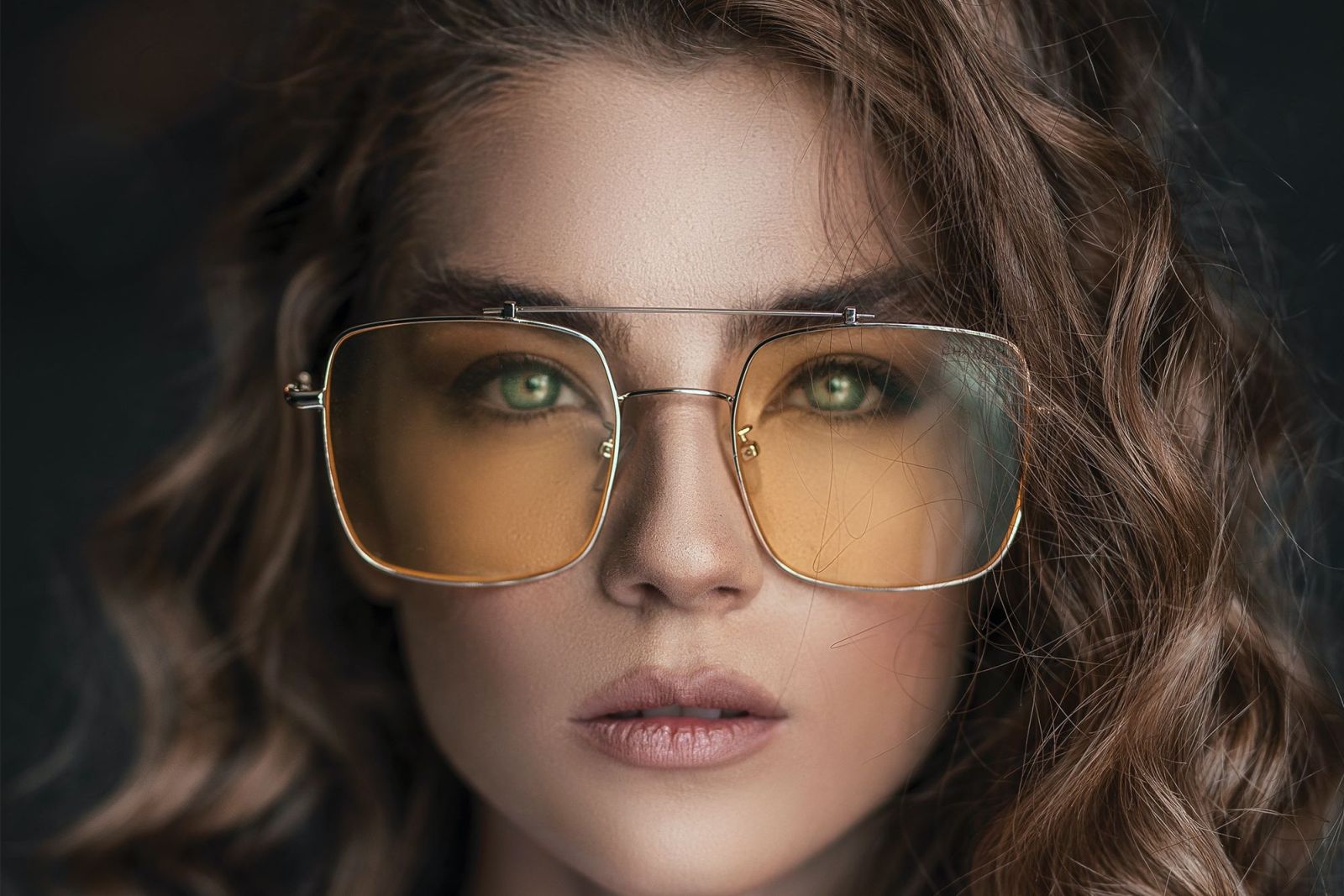 Beitragsbild zu “Brillen ohne Sehstärke liegen voll im Trend”